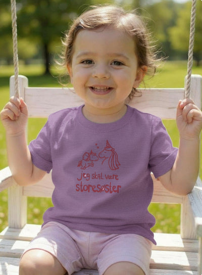 Jeg Skal Være Storesøster T-shirt S/S Enhjørning Lavender Med Pink Krystalina Tryk