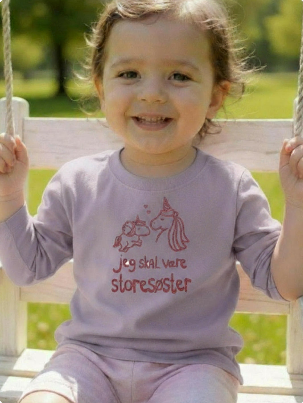 Jeg Skal Være Storesøster T-Shirt L/S, Lavender Med Pink Krystalina Tryk