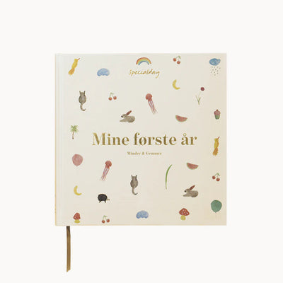 Barnets Bog Mine Første År, Creme (Ny model)