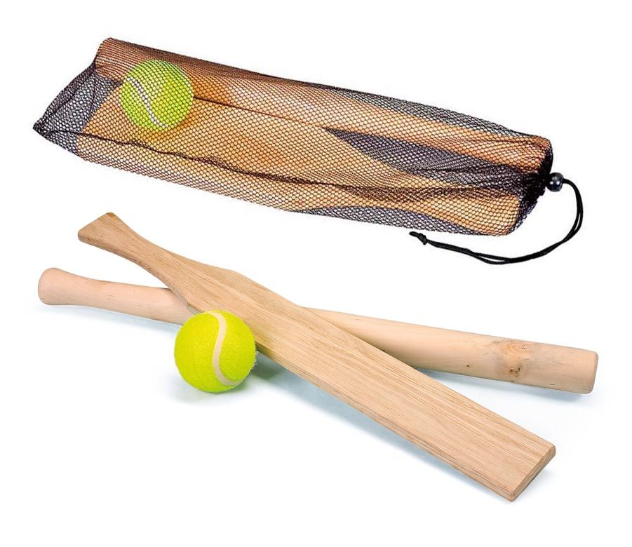 2 træbat og tennisbold